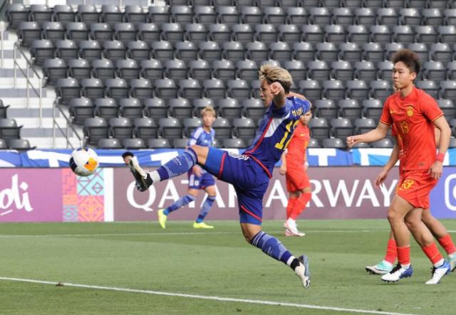 陶强龙中框谢文能失单刀 U23亚洲杯中国0比1日本