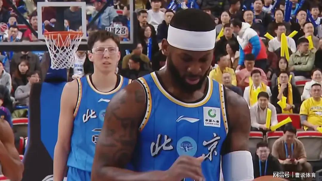 世界杯直播-破案了！北京男篮输球原因曝光，徐利民带队伤兵满营，球迷:下课