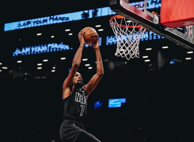 电竞直播-【现场】以彼之道还彼之身 篮网力克雄鹿收获八连胜